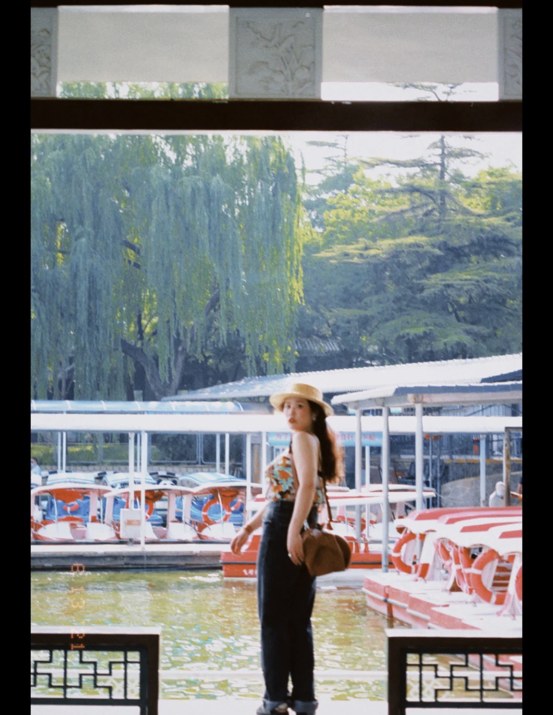 LOEWE罗意威 小牛皮特大号大象包 0537棕色