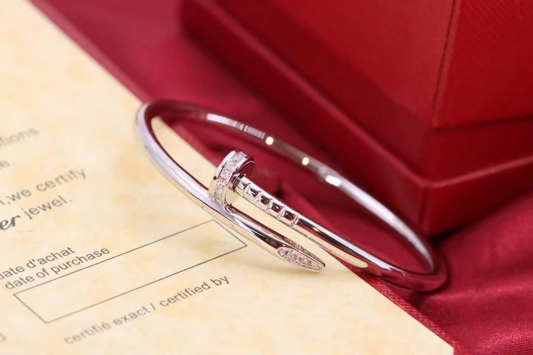 Cartier 卡地亚 Cartier 白金 头尾钻钉子实心手镯
