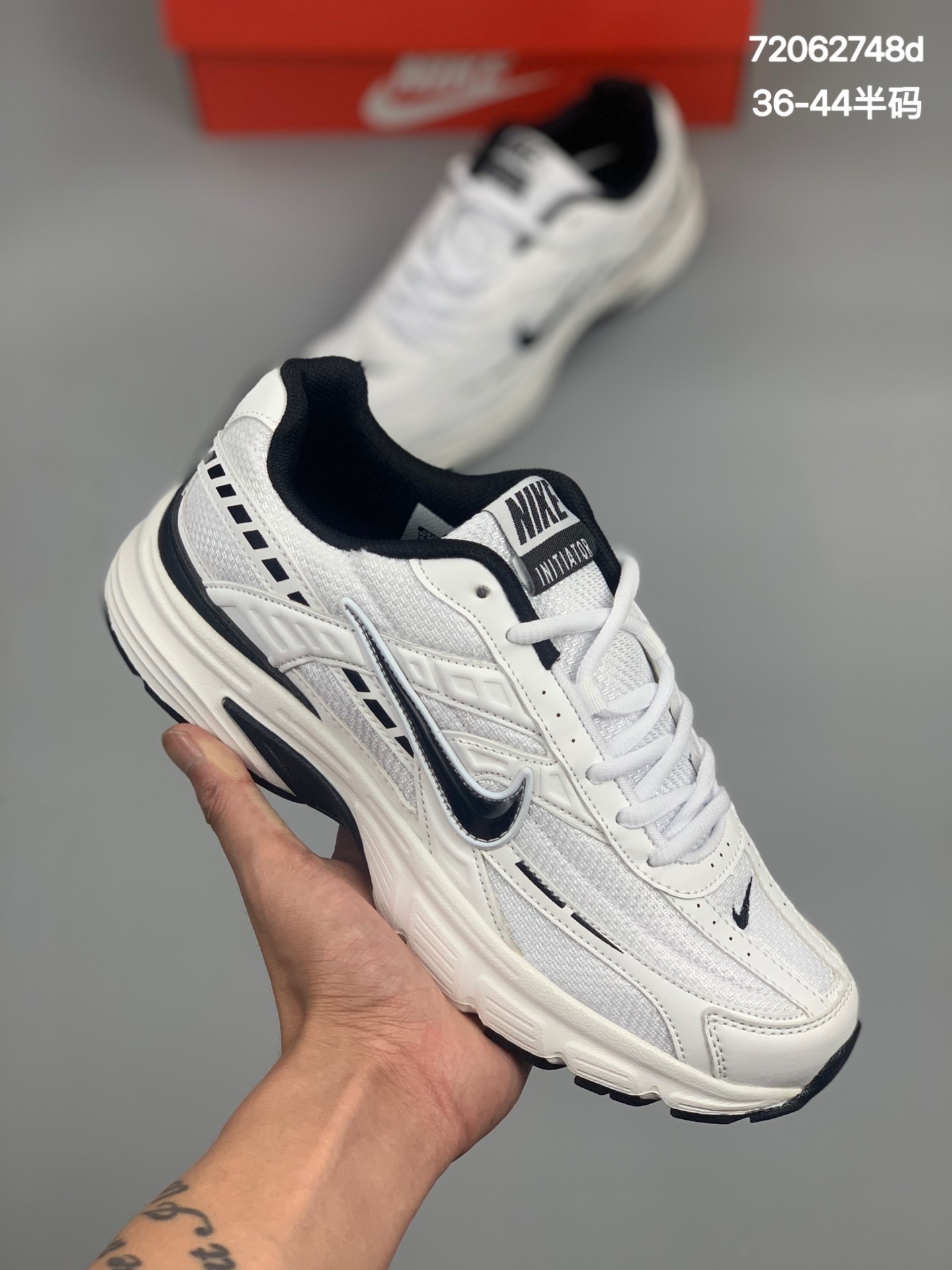 
 耐克/Nike Initiator Running INS超火复古爹老跑鞋 
货号：394055  
尺码：36 36.5 37.5 38 38.5 39 40 40.5 41 42 42.5 43 44
编码:72062748d