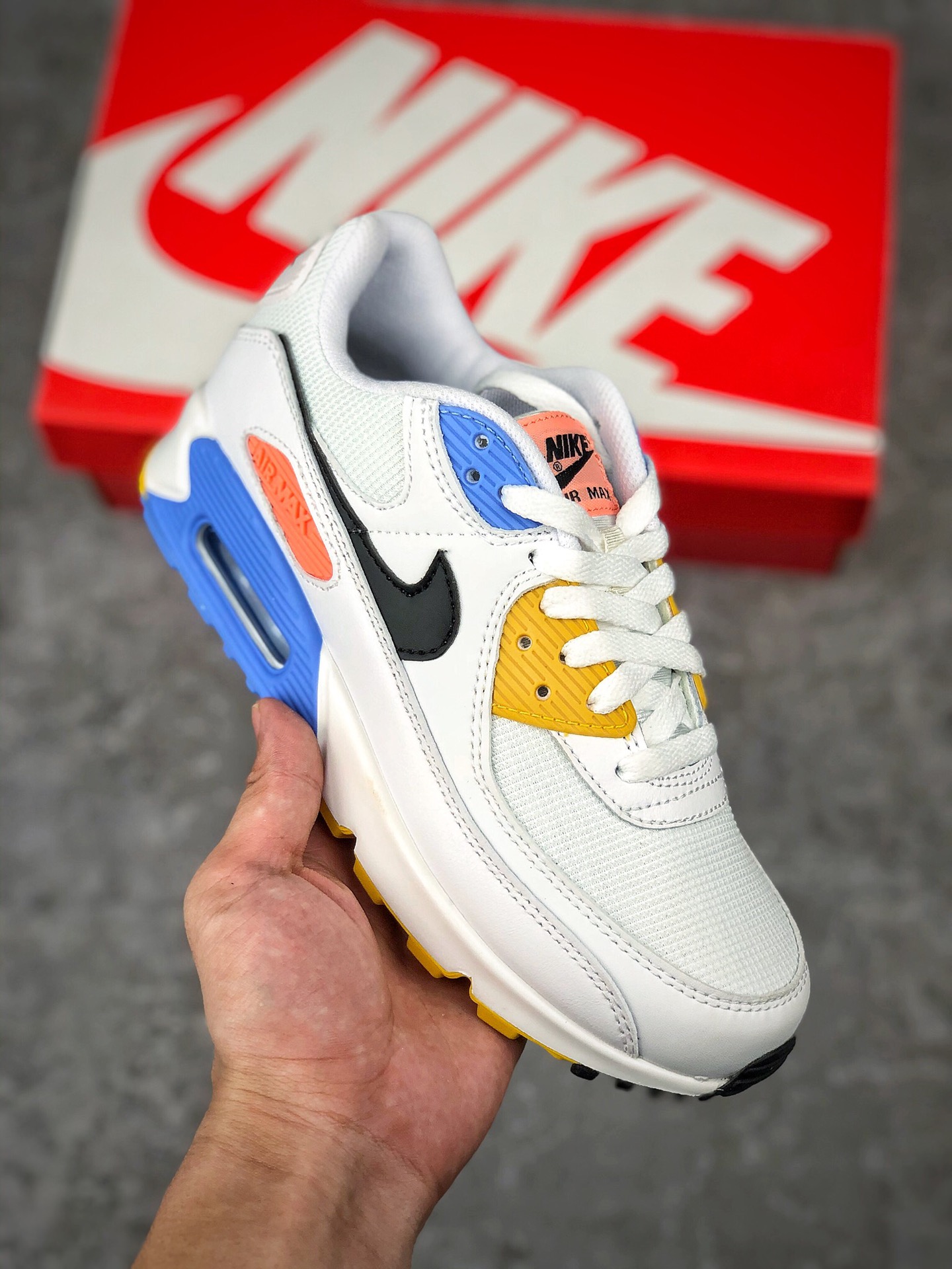  支持放店
NIKE 耐克 Air Max 90 白黄蓝
Max90系 
正确细节鉴定 
正确原厂鞋垫×正确中底拉帮+附赠DIY魔术贴+原盒钢印 所有细节对比完成 
#天花板级别 外贸平台专供 独家47.5开发优势供货 NK Air MAX 90
CZ3950-100
36 36.5 37.5 38 38.5 39 40 40.5 41 42 42.5 43 44 44.5 45 46 47.5