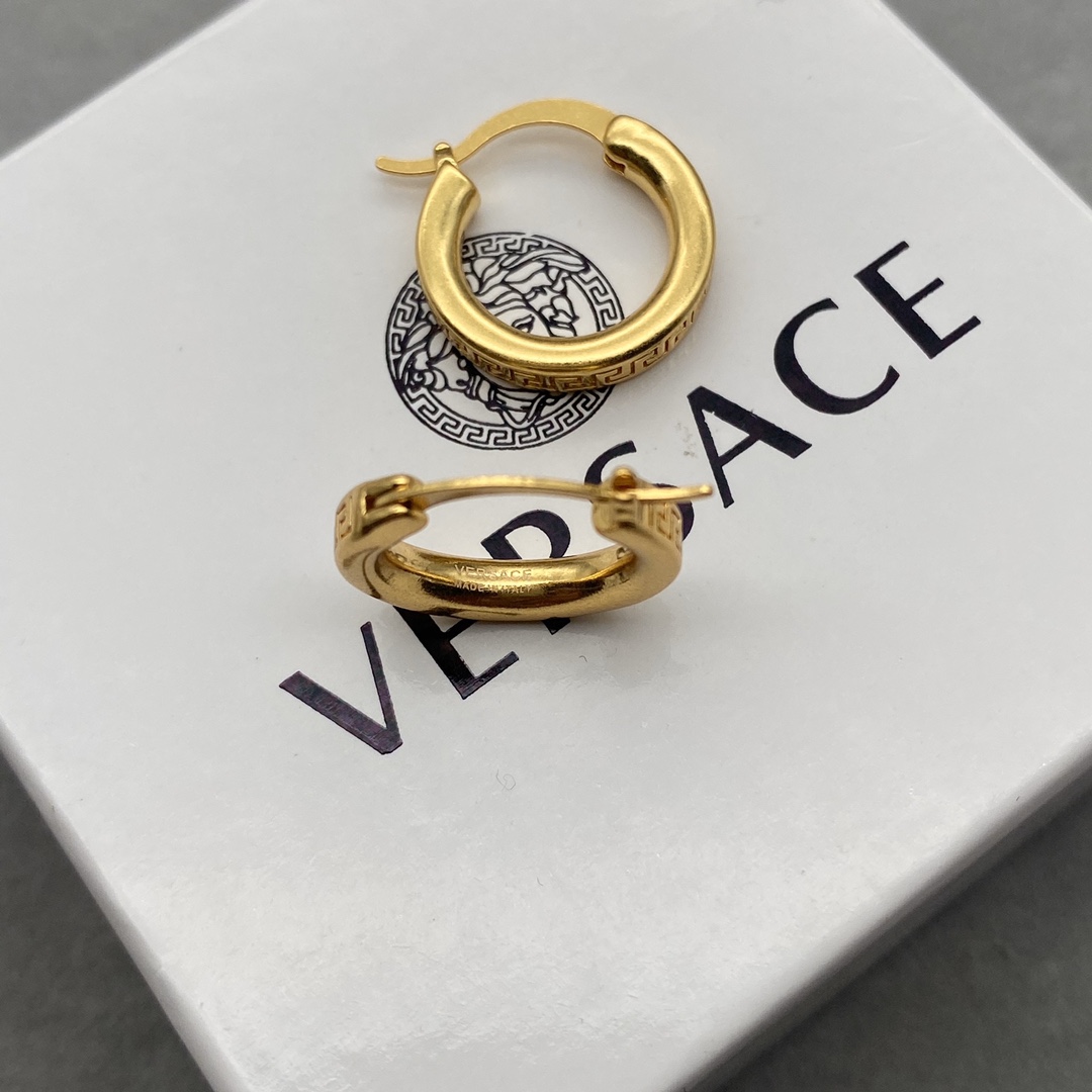 Versace Jewelry Earring Buy Best High-Quality
 Vintage