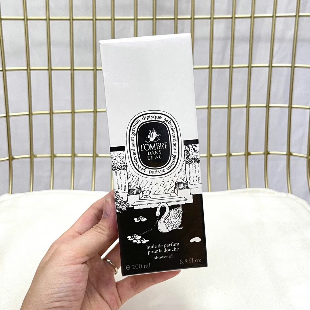 Diptyque Philosykos Cleansing Hand and Body Gel - 200ml 4 i1626843044 494 2