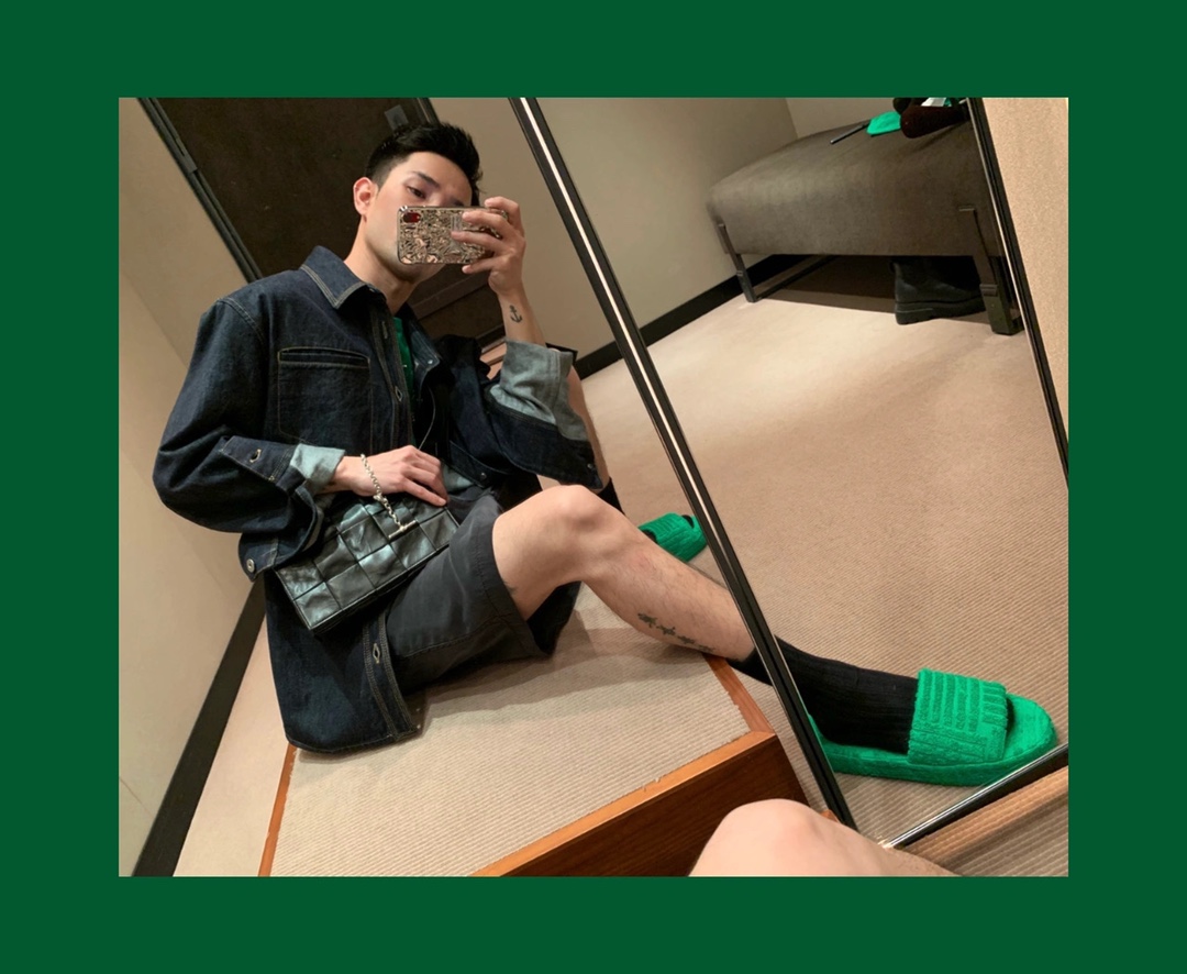 Bottega Veneta葆蝶家 Cassttte四格 651053油蜡皮黑色