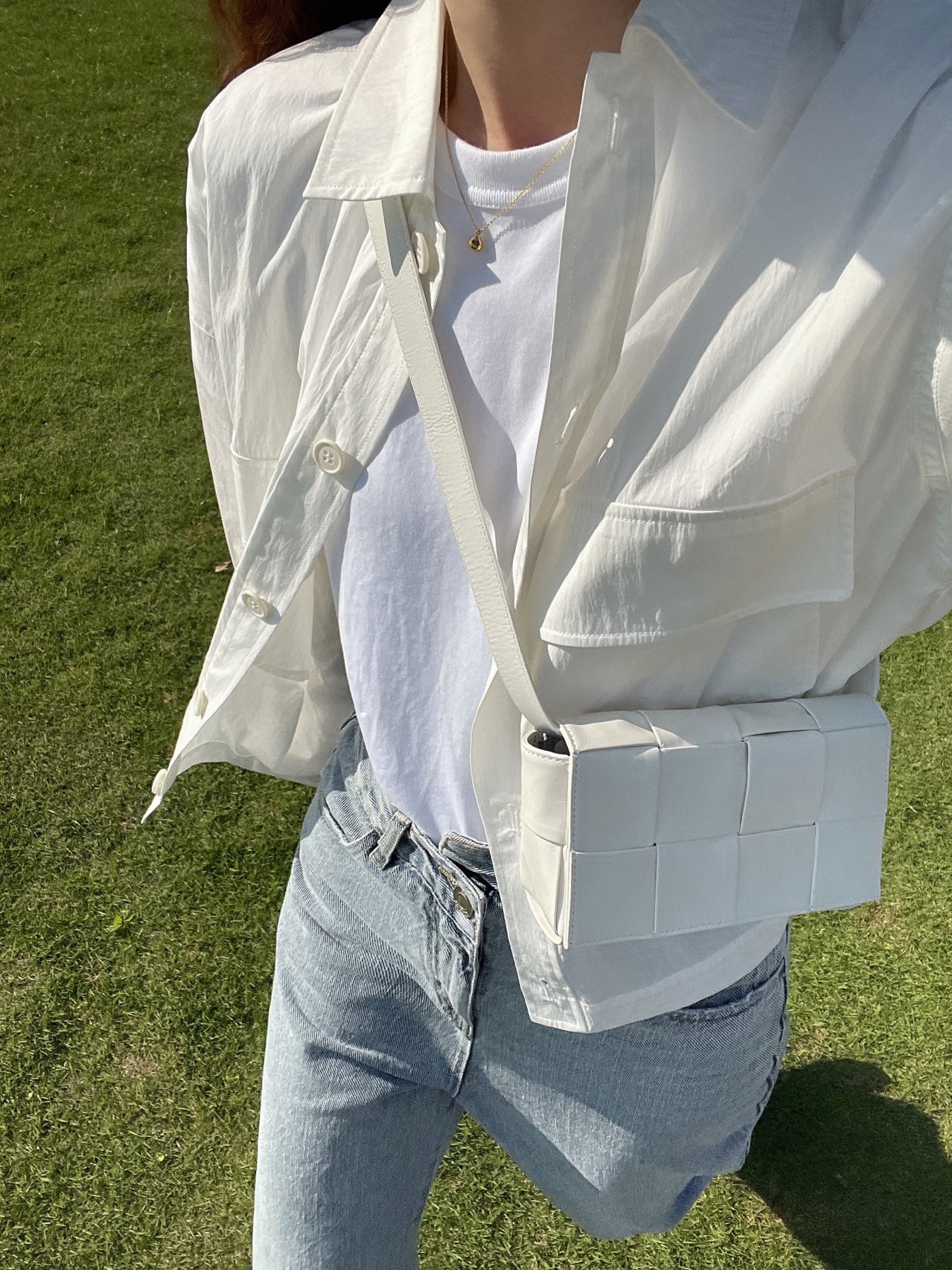 Bottega Veneta葆蝶家 Cassttte四格 651053油蜡皮白色