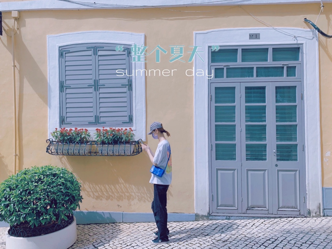 Bottega Veneta葆蝶家 Cassttte四格 651053油蜡皮钴蓝色