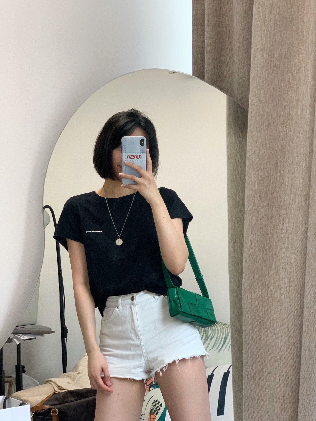 Bottega Veneta葆蝶家 Cassttte四格 651053油蜡皮赛车绿