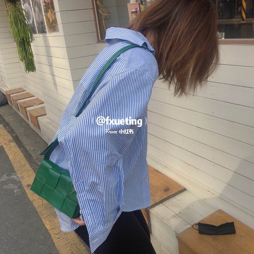 Bottega Veneta葆蝶家 Cassttte四格 651053油蜡皮赛车绿