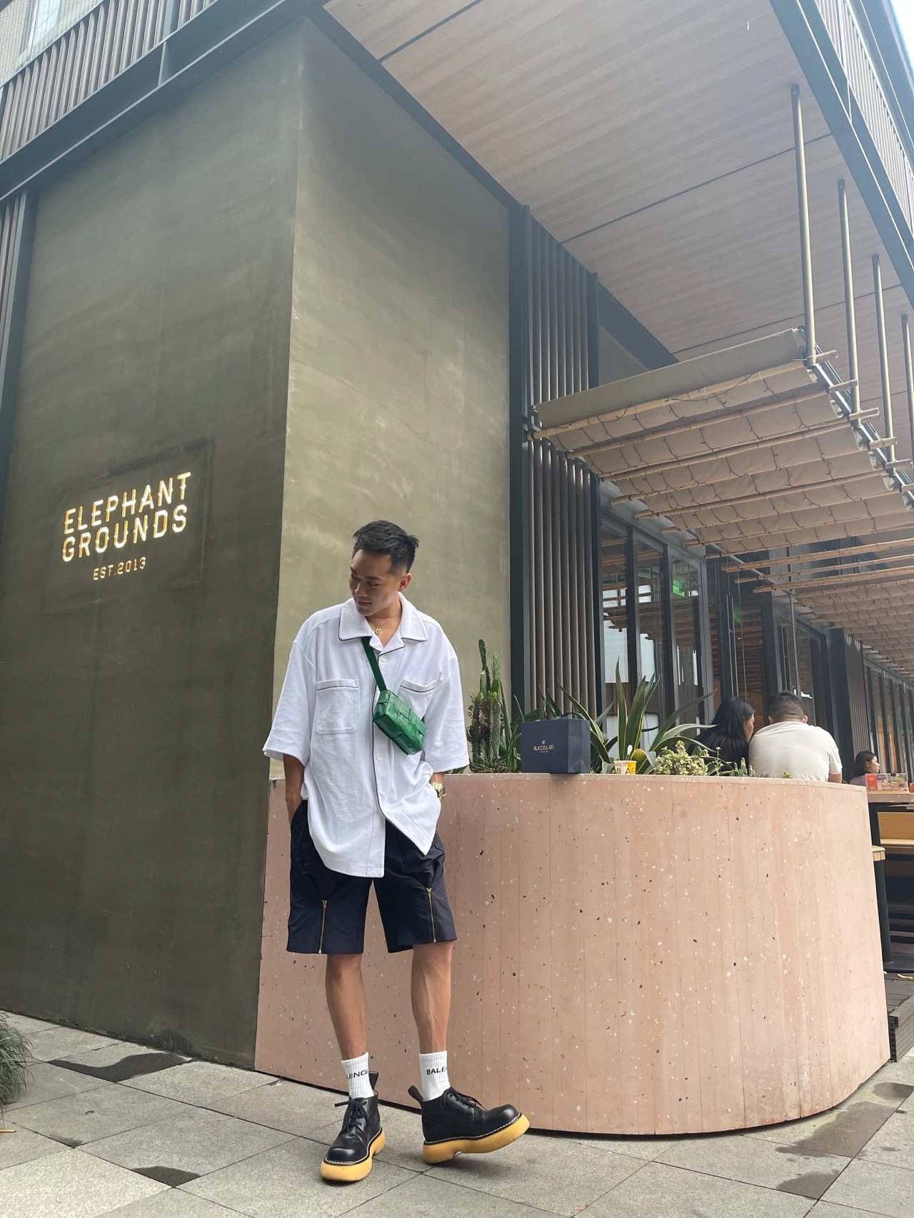 Bottega Veneta葆蝶家 Cassttte四格 651053油蜡皮赛车绿