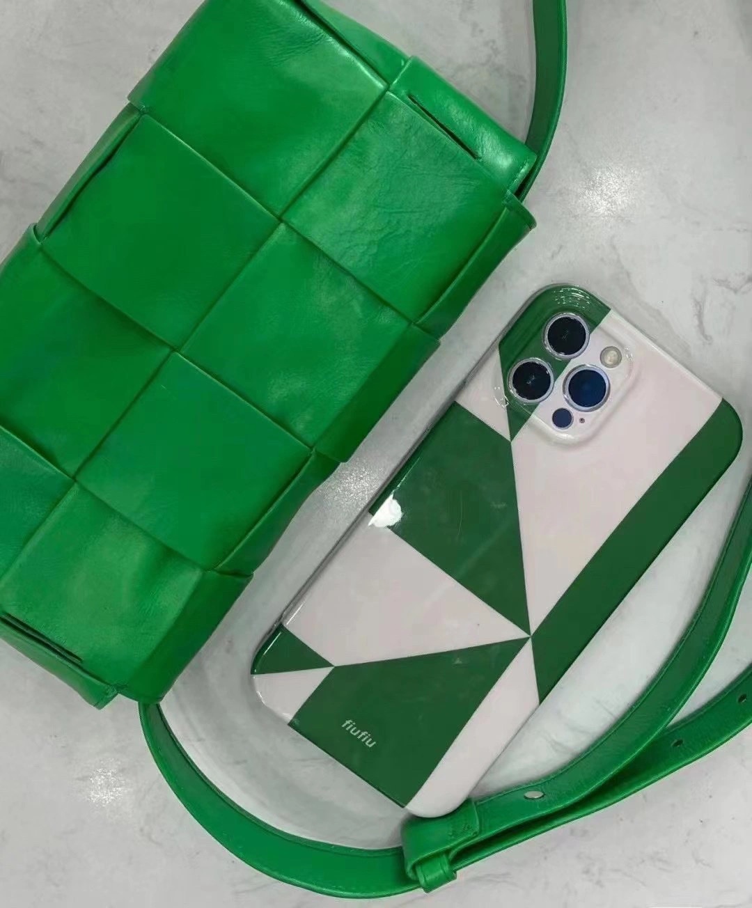 Bottega Veneta葆蝶家 Cassttte四格 651053油蜡皮鹦鹉绿