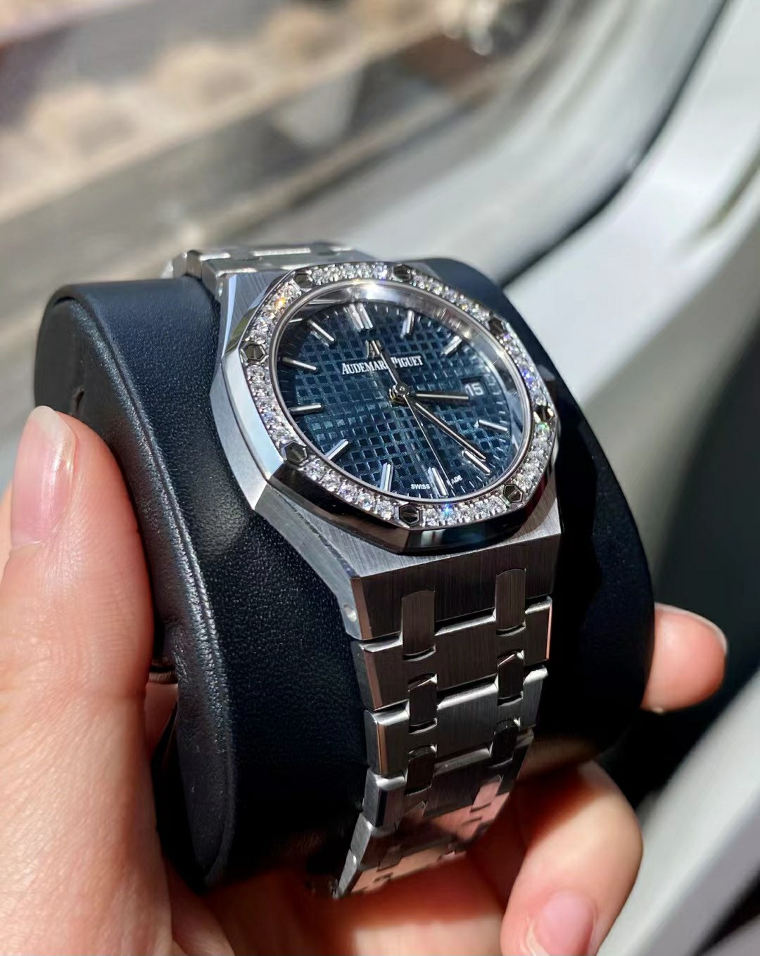 Audemars Piguet 爱彼皇家橡树女款34㎜，客订真钻