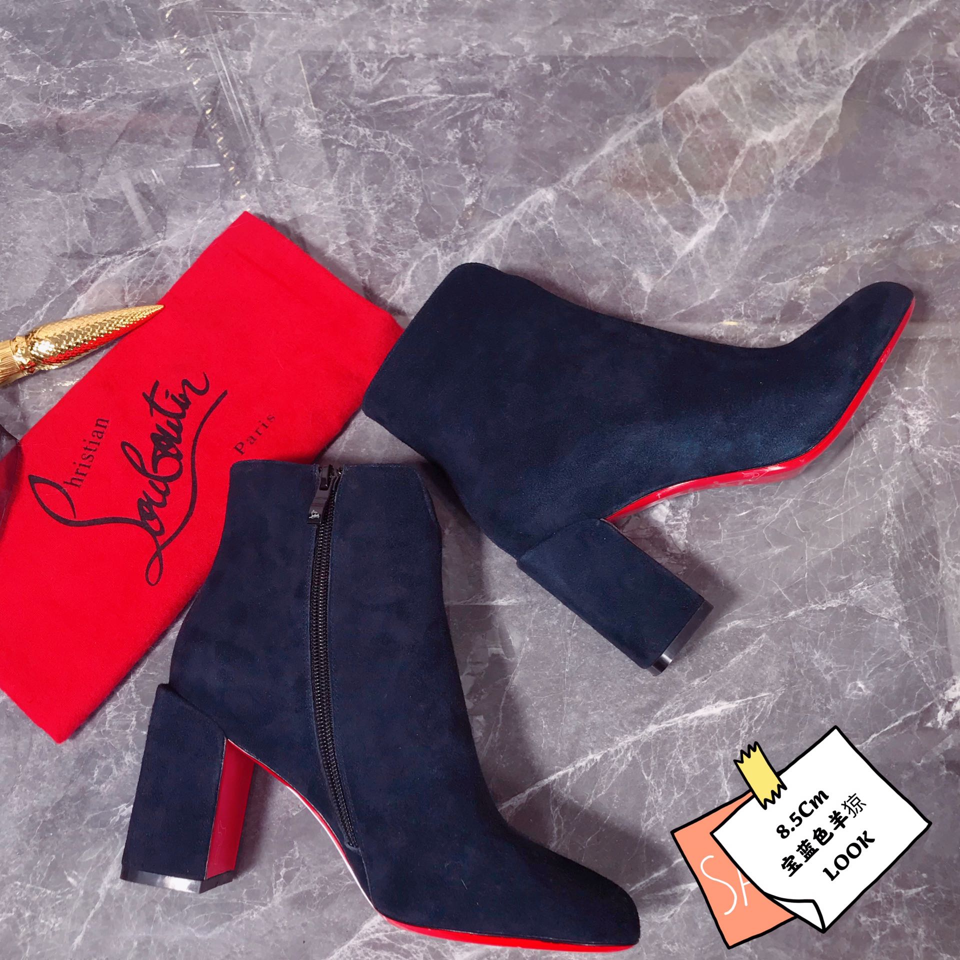 NO:337231,High-end customized autumn and winter boot series!  H8.5Cm, size 35-42. 31-09 Baolan Sheep Chronicle, customized version, no return or exchange. Official website synchronization. Standard European code Reference:31-09 Color:blue Material:veau velours Lining:goat leather Heel height:8.5Cm Sole:leather sole Size:EUR 35-42 (US 4-11):,,christian louboutin,boots,sheep19860909高端订制一秋冬靴系列！ H8.5Cm,尺码35-42码. 31-09宝蓝羊猄,订制款,不退不换.官网同步. 标准欧码 Reference:31-09 Color:blue Material:veau velours Lining:goat leather Heel heigh:8.5Cm Sole:leather sole Size:EUR 35－42（US 4一11) :,,christian louboutin,boots,sheep,Women's Shoes