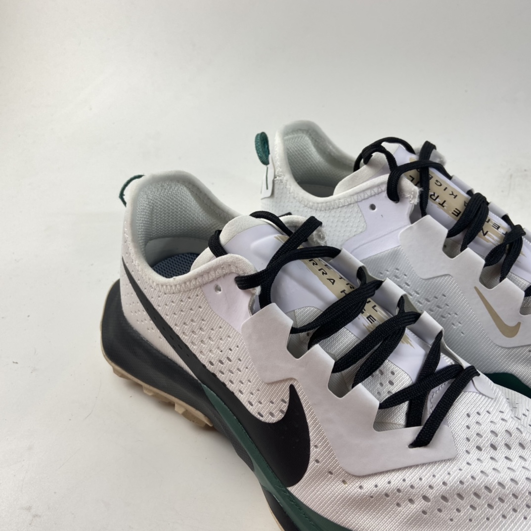 P240  Nike Air Zoom Terra Kiger 7轻量透气抓地缓震越野跑鞋 CW6066-003