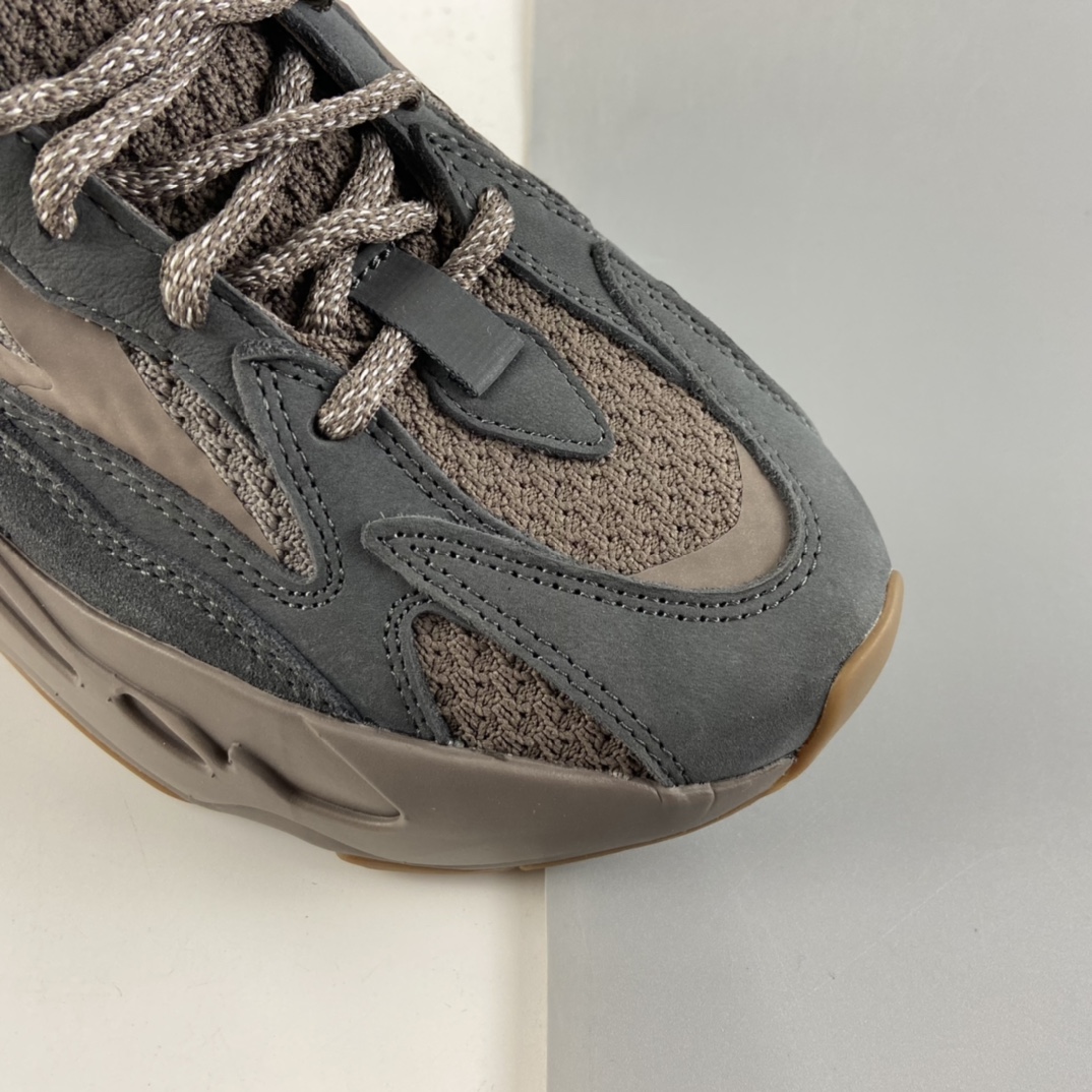P320  AD Originals Yeezy Boost 700 ”Enflame Amber” 椰子复古爆米花中底姥爷慢跑鞋 黑灰  GZ0724