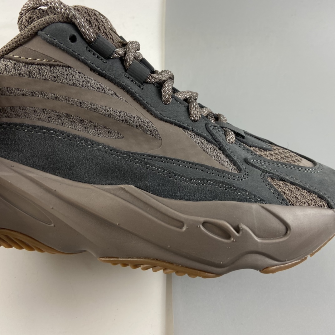 P320  AD Originals Yeezy Boost 700 ”Enflame Amber” 椰子复古爆米花中底姥爷慢跑鞋 黑灰  GZ0724