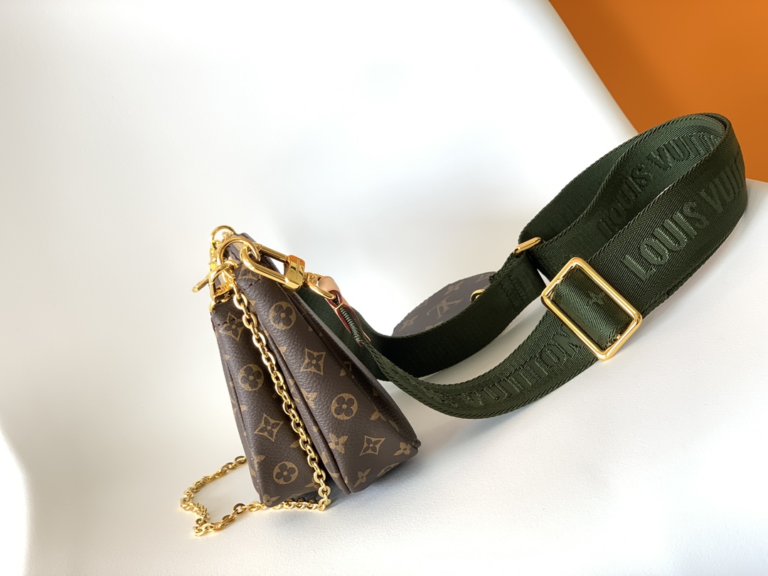 【p280💰顶级原单】【M44813绿色/M44840粉色/M44823。Multi Pochette Accessories 手袋以 Monogram 帆布构筑三件合一的活力设计，另配备多个口袋和隔层。可调节金色链条与路易威登铭纹提花肩带提供斜挎等多种背携Monogram 涂层帆布天然牛皮饰边织物内衬金色金属件可调节肩带，可肩背或斜挎可拆卸链条肩带配有 D 形环24.0 x 16.0 x 6.0 cm (长 x 高 x 宽)