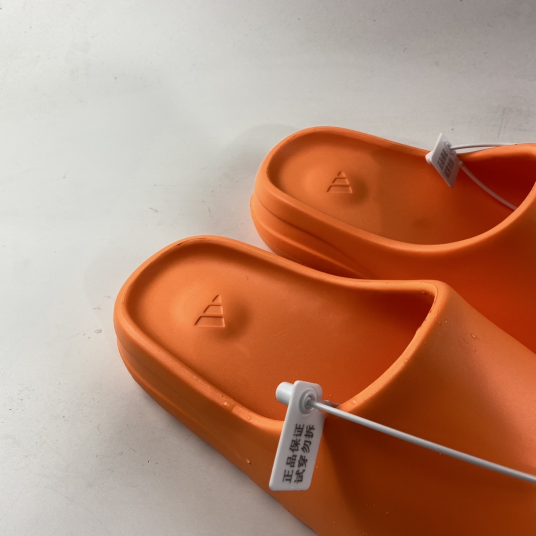 P150  Kanye West x Yeezy Slide 侃爷再度联乘 椰子拖鞋GZ0953