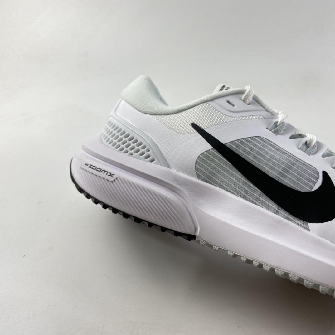 P190  Nike Air Zoom Vomero 15 登月15代缓震透气跑步鞋 CU1855-100