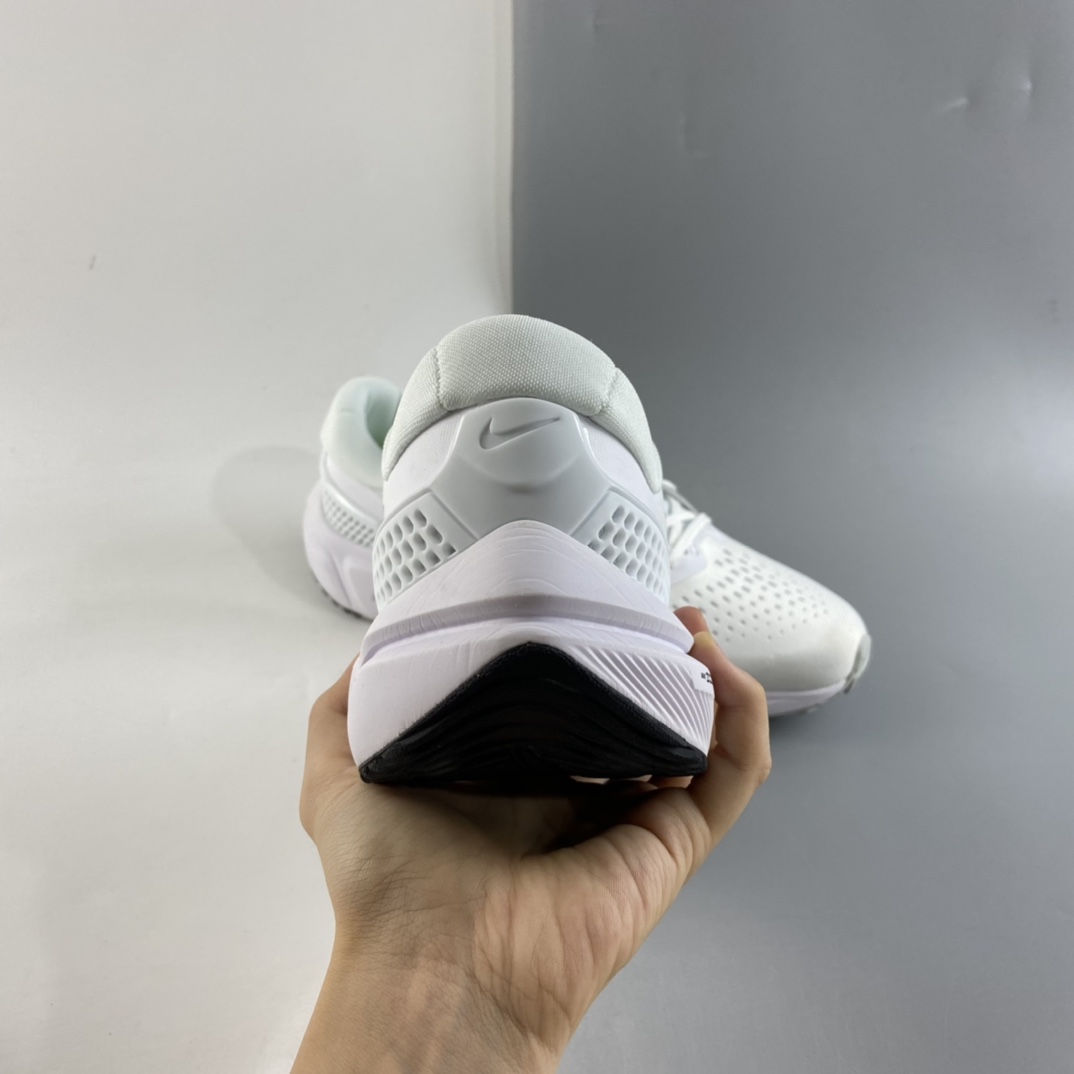P190  Nike Air Zoom Vomero 15 登月15代缓震透气跑步鞋 CU1855-100