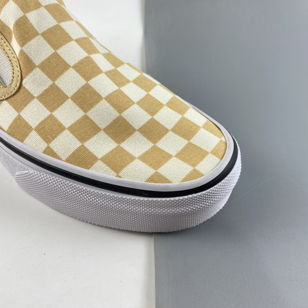 P140  Vans OG Classic Slip-On 范斯 一脚蹬棋盘格 卡其色 经典懒人套男女款低帮帆布鞋 VN0A33TB43A