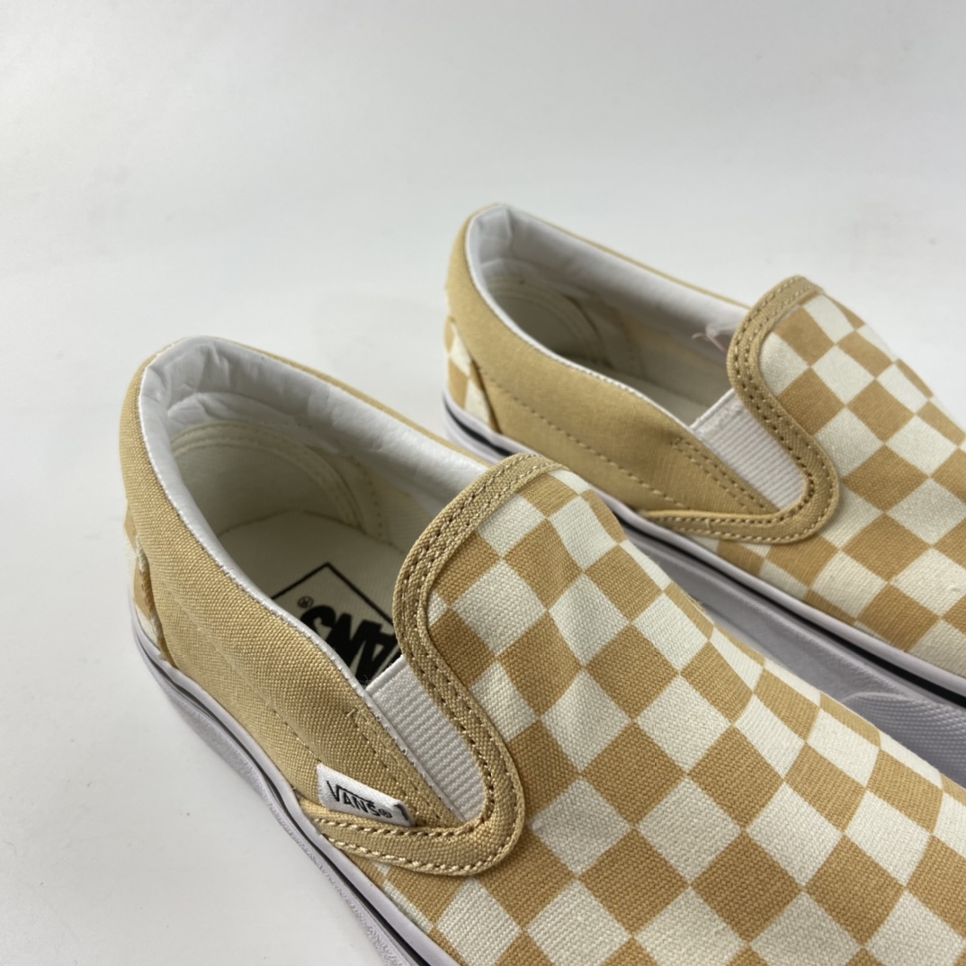 P140  Vans OG Classic Slip-On 范斯 一脚蹬棋盘格 卡其色 经典懒人套男女款低帮帆布鞋 VN0A33TB43A