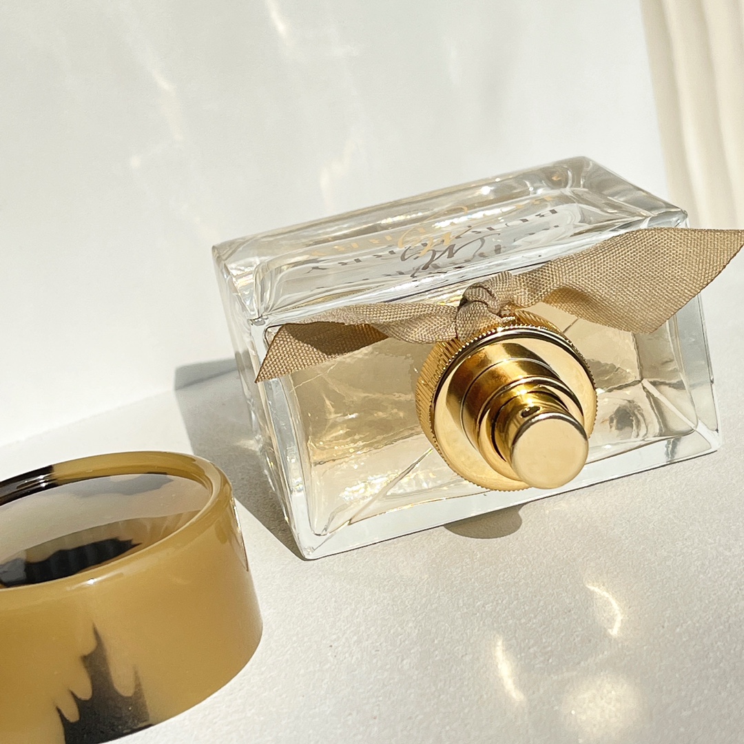 专柜品质Burberry巴宝莉黄色淡香水90ml 4