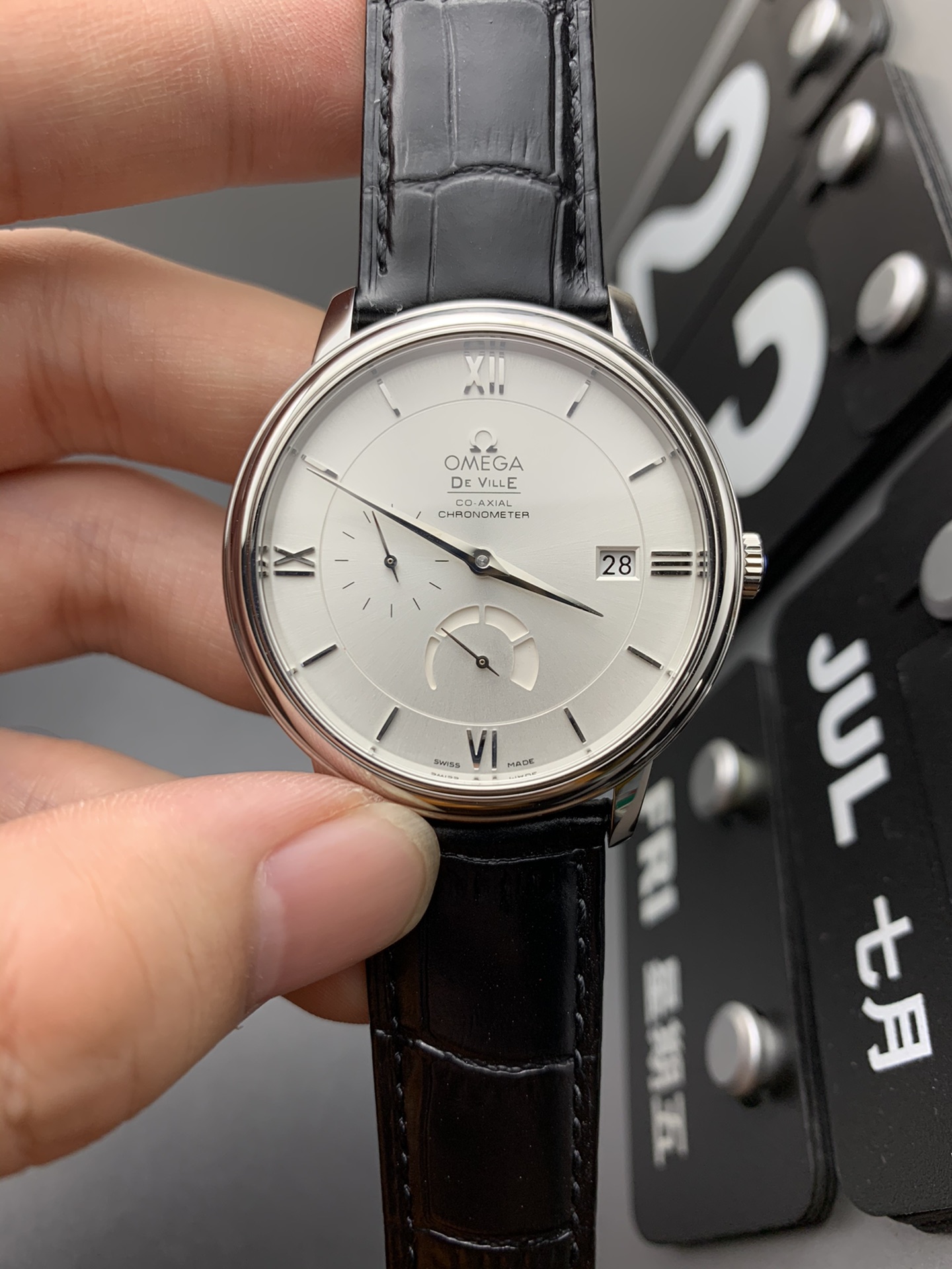 Omega 动显蝶飞
