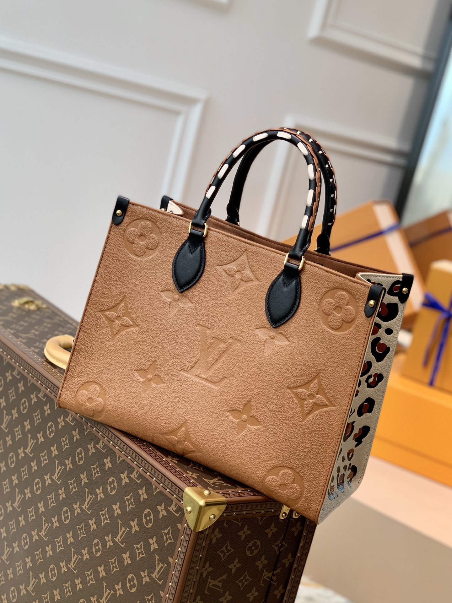Louis Vuitton LV Onthego MM 豹纹印花托特包 M58521焦糖色