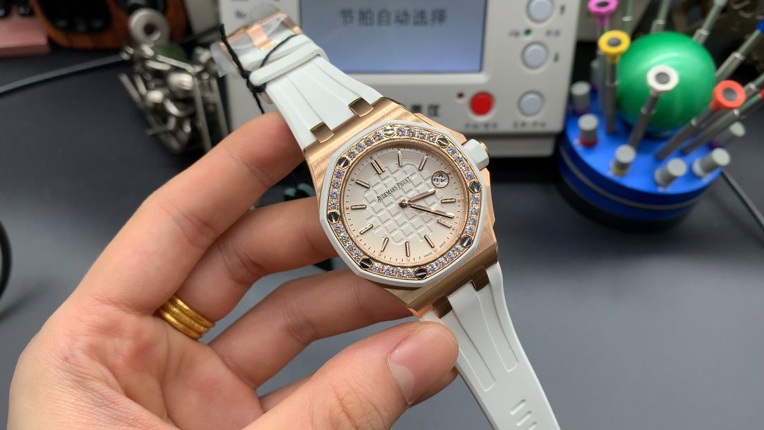 Audemars Piguet Ap factory一款专属女生的爱彼，牛奶白