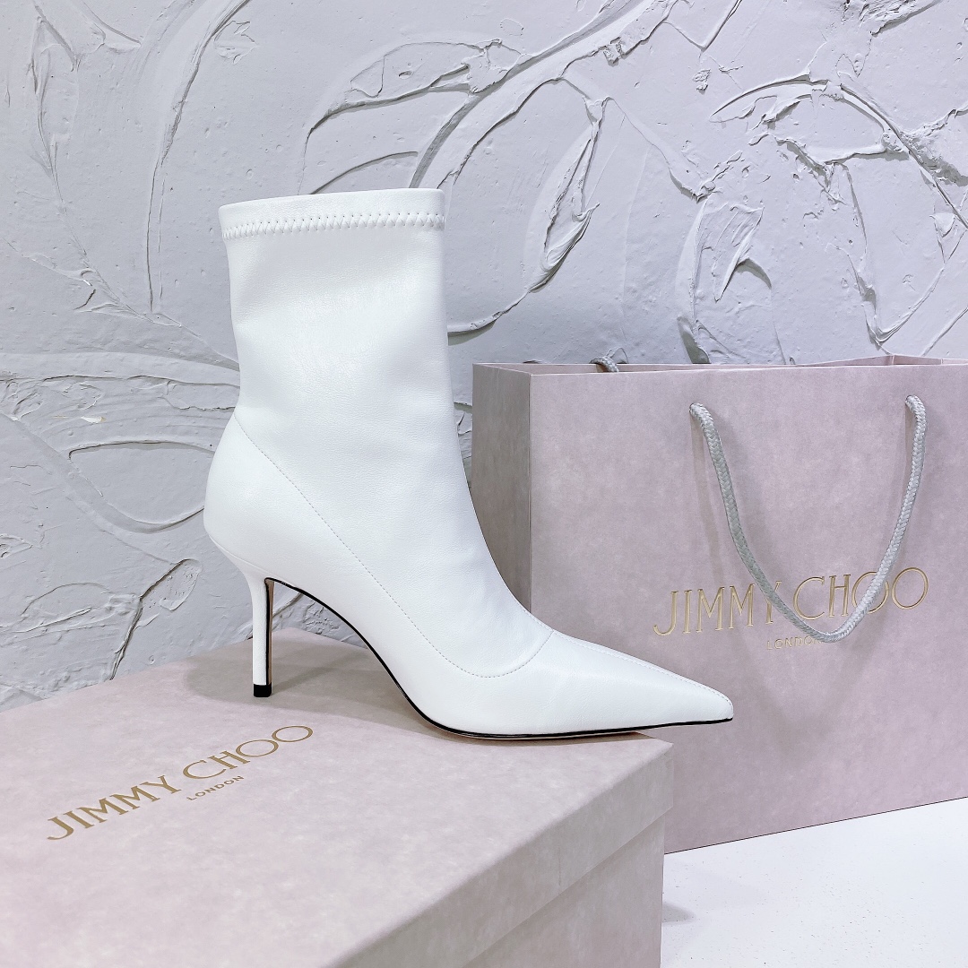 “Jimmy Choo21 High-Quality Boots: Italian Fashion with Pointy Design and Comfort” - 图片 5
