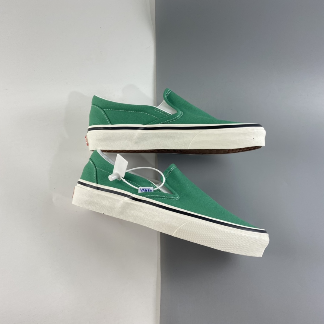 P140  VANS Slip on 范斯安娜海姆经典一脚蹬男女纯色低帮休闲板鞋帆布鞋  VN0A3JEX45Z