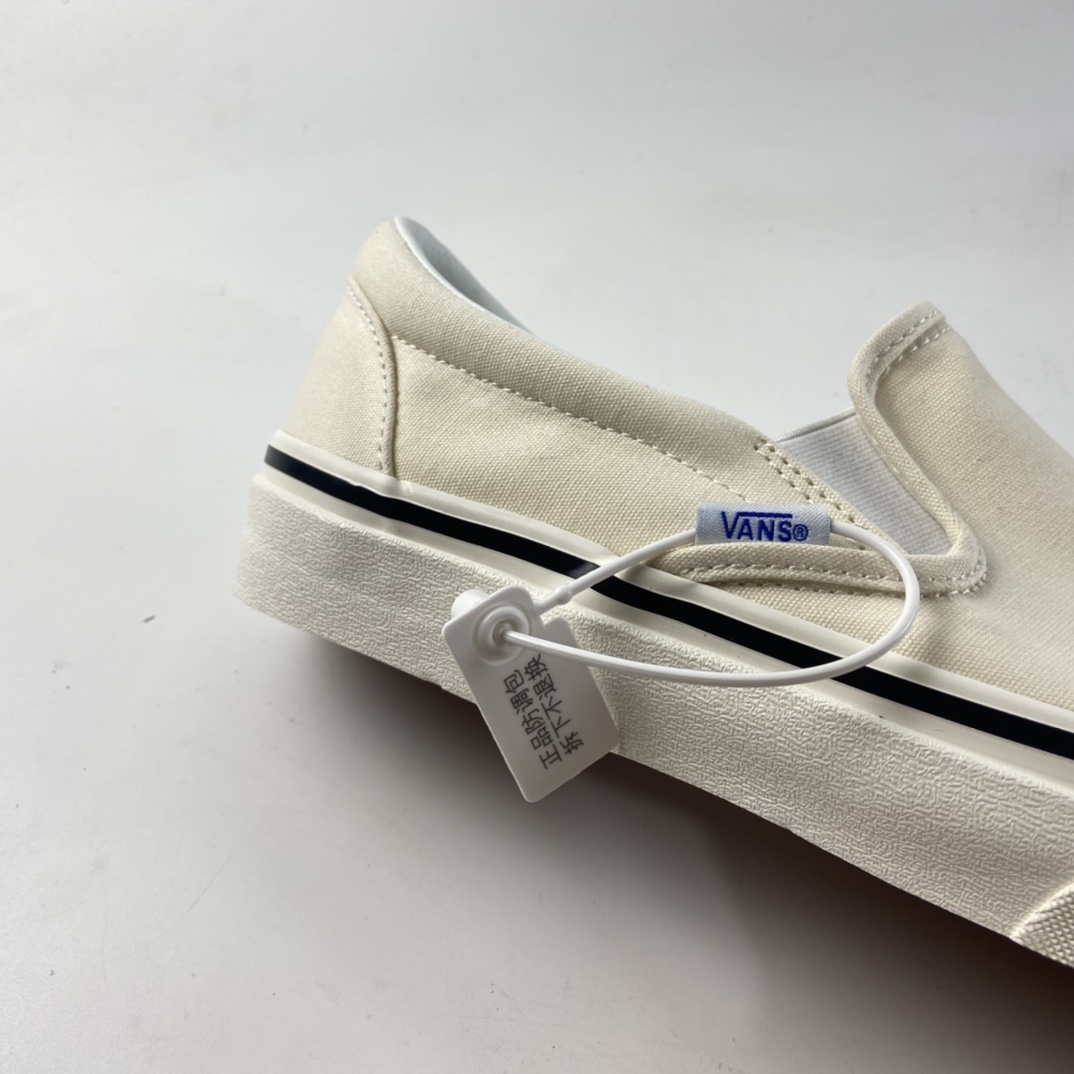 P140  VANS Slip on 范斯安娜海姆经典一脚蹬男女纯色低帮休闲板鞋帆布鞋 VN0A3JEXQWP