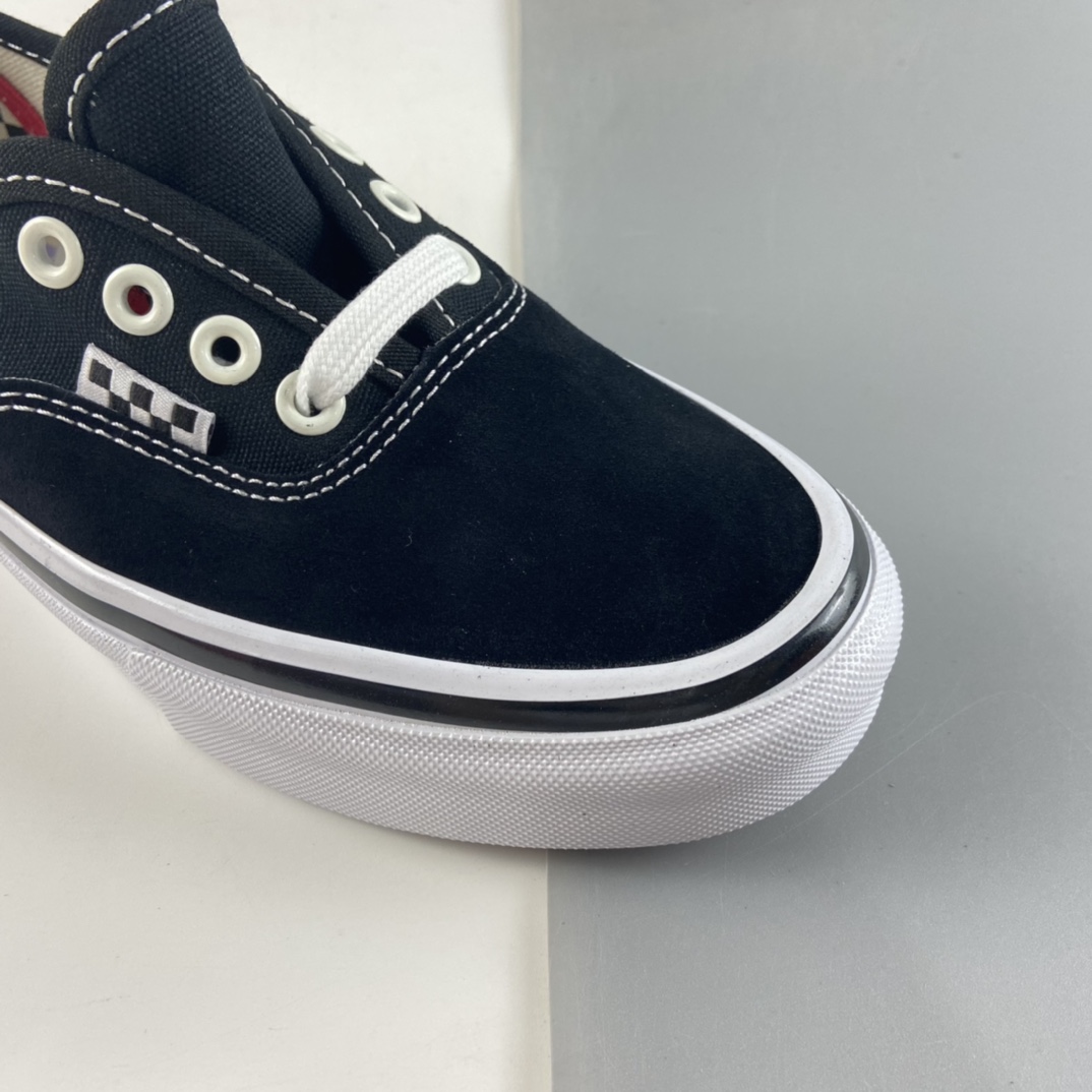 P140   VANS  Authentic PRO 男女低帮黑色/白色滑板鞋板鞋 VN0A5FC8OFW