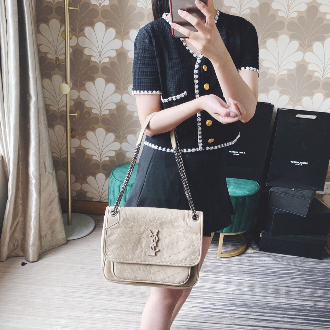 路易威登 Louis Vuitton 高定典藏名品高定成衣时装外套连衣裙衬衫T恤 #DF1EDA54 4