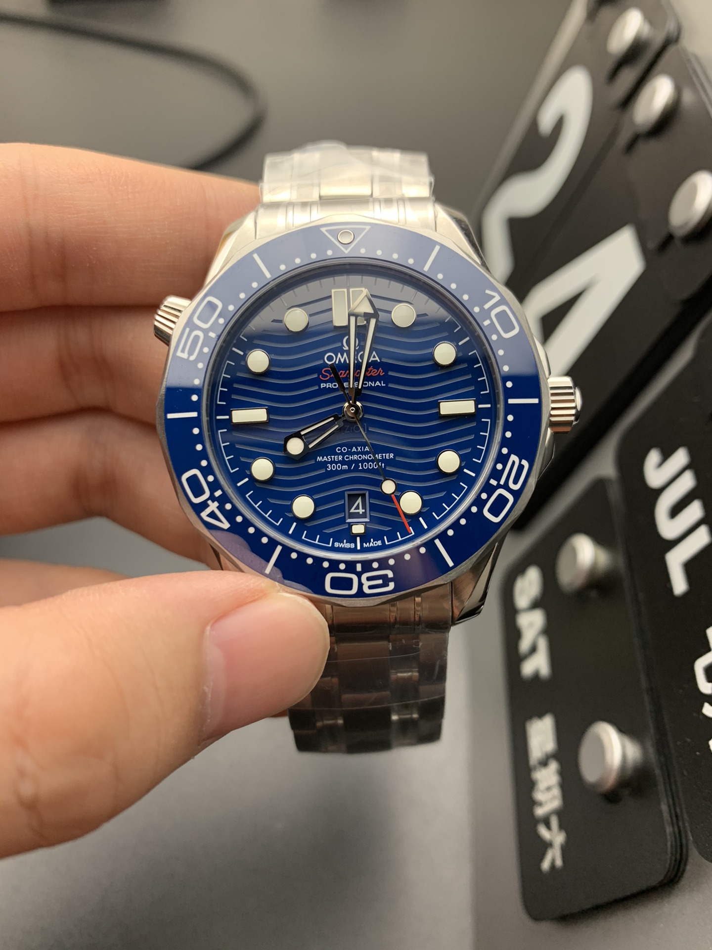 Omega 蓝海马300