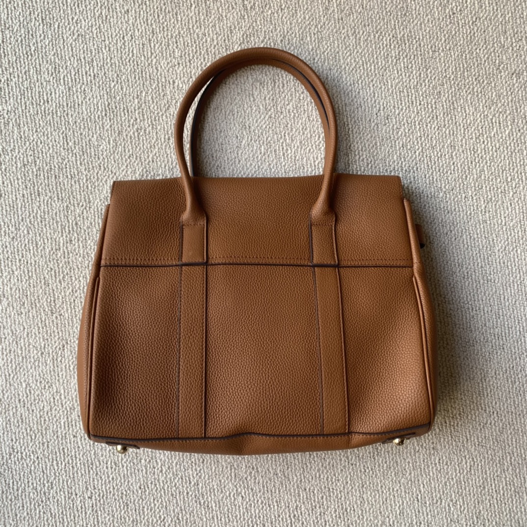 The latest Mulberry# counter classic brown handbag, pebbled pattern