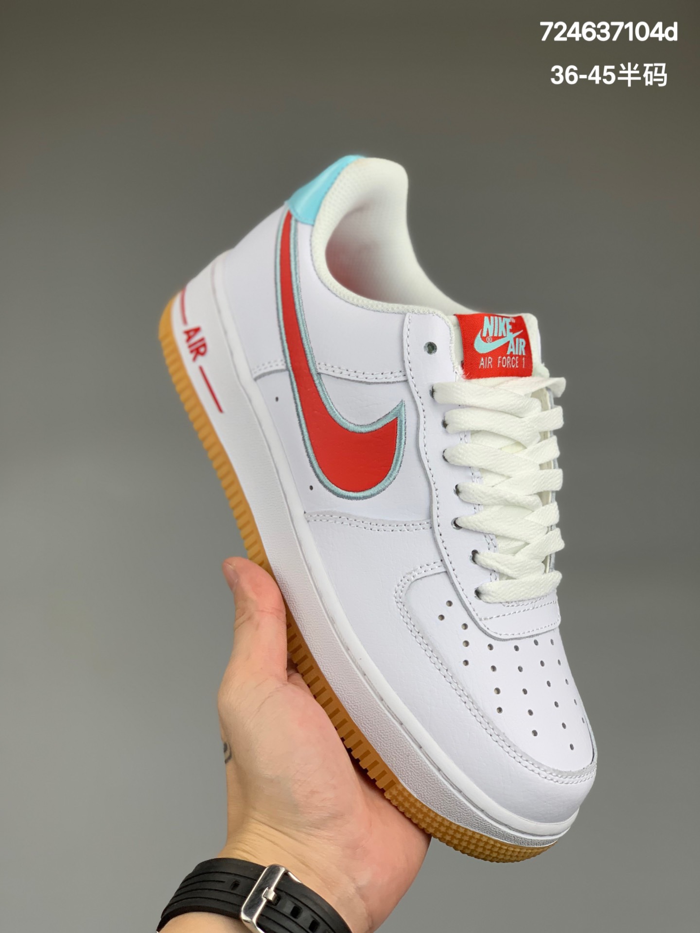 
Air Force 1 Low ’07 红蓝生胶原楦头原纸板 纯正空军版型专注外贸渠道 全掌内置蜂窝气垫 #原盒配件 原厂中底钢印、拉帮完美   官
货号：DA4660-101
SIZE：36 36.5 37.5 38 38.5 39 40 40.5 41 42 42.5 43 44 44.5 45
编码:724637104d