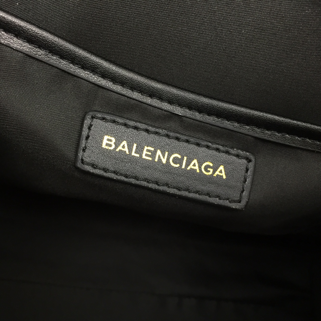 巴黎世家BALENCIAGA春夏新款