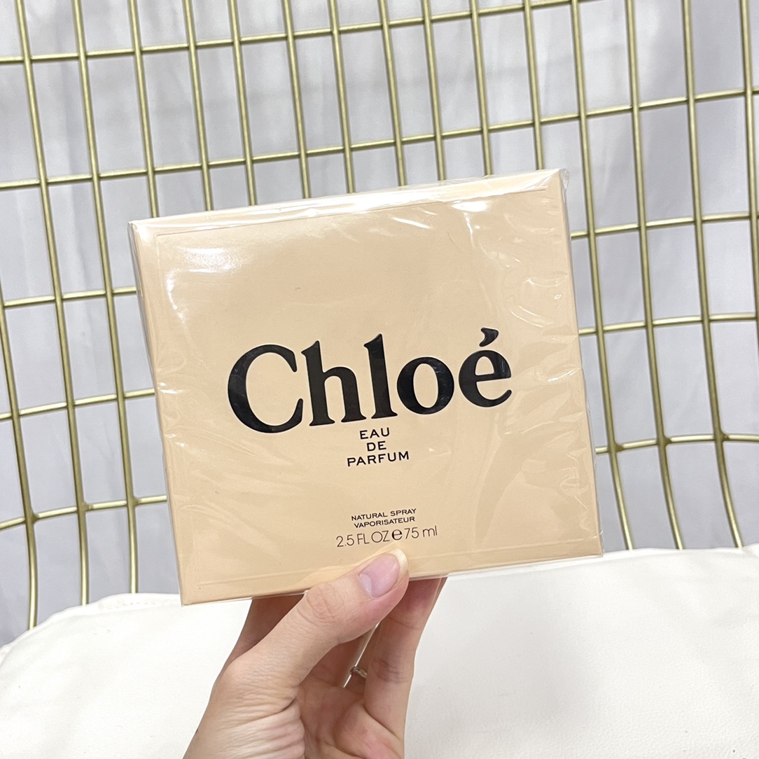 Chloé Signature Eau de Parfum 75ml - Floral Fragrance for Women 1 i1627172722 5238 0