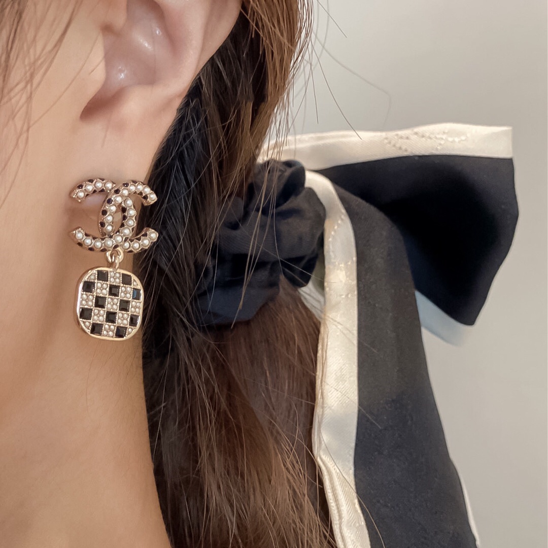 Versace Haute Couture Haute Joaillerie Fine Jewelry Earrings Necklace