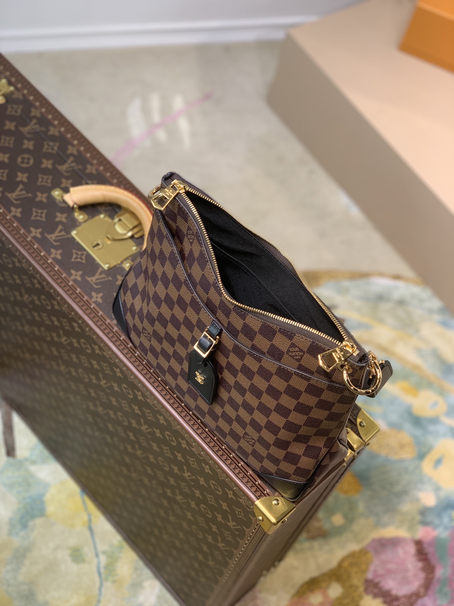 Louis Vuitton LV Odéon MM bag N50062