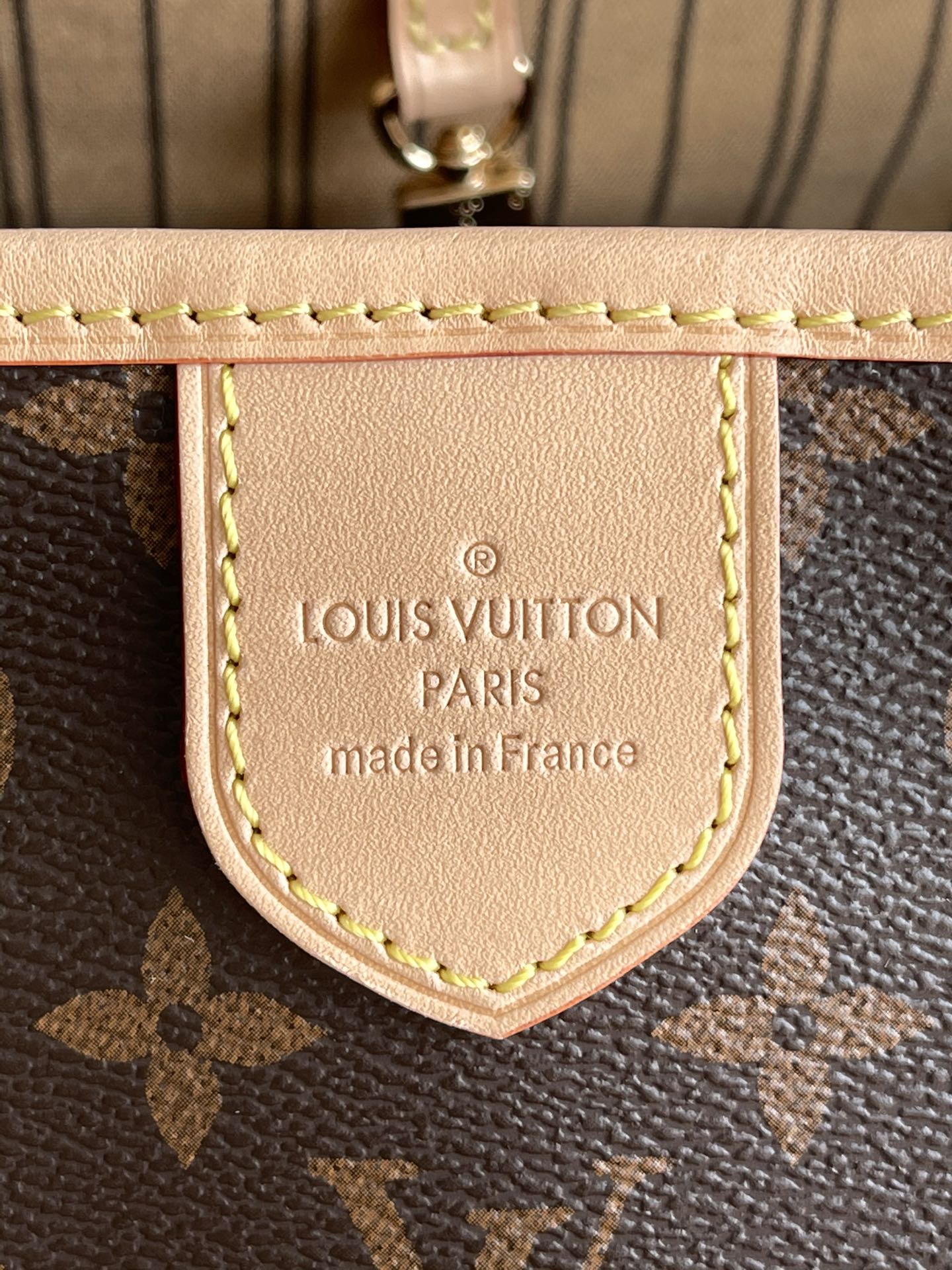 Louis Vuitton LV GRACEFUL 购物包 M40353
