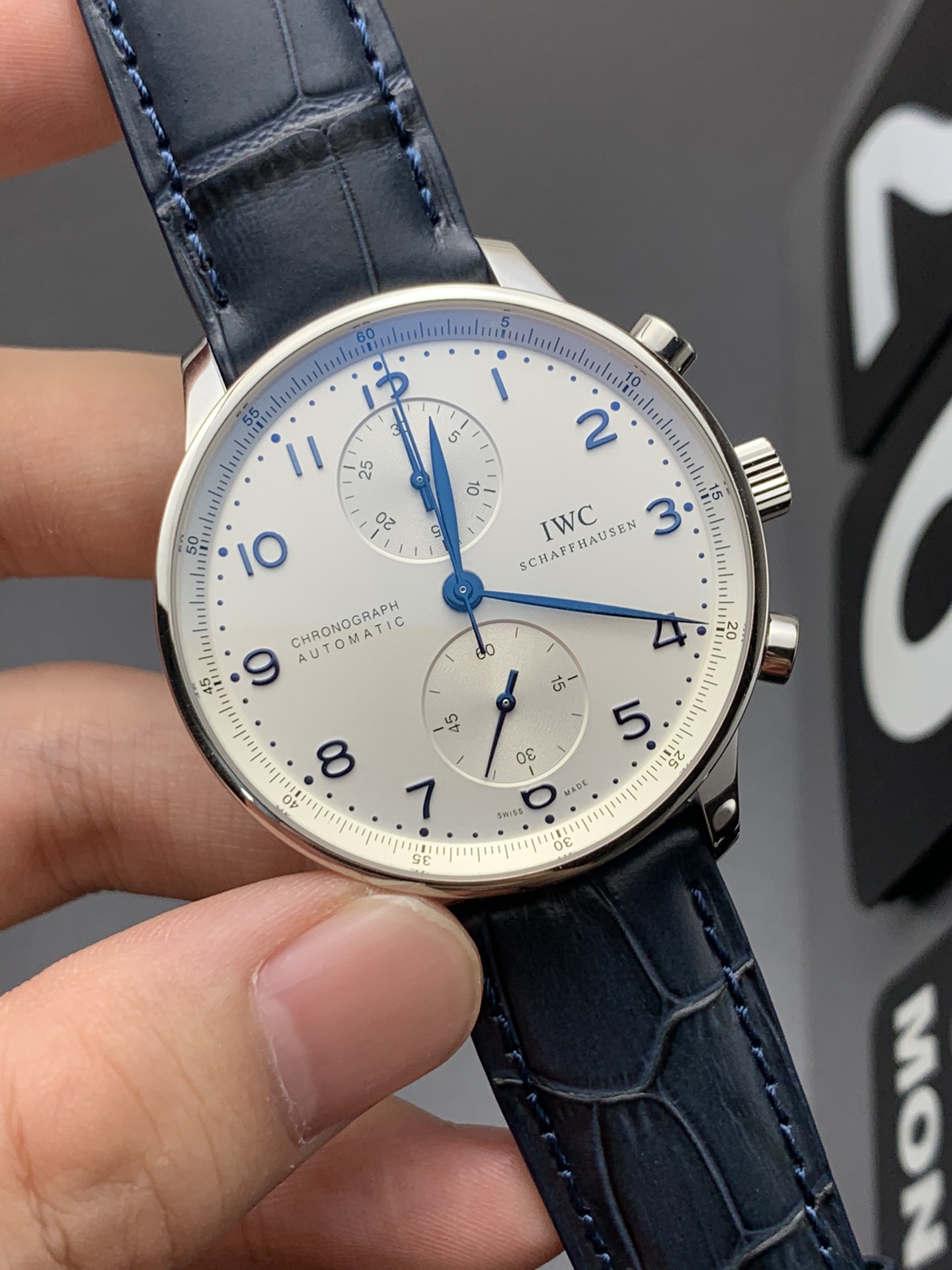 IWC 白面蓝针葡计
