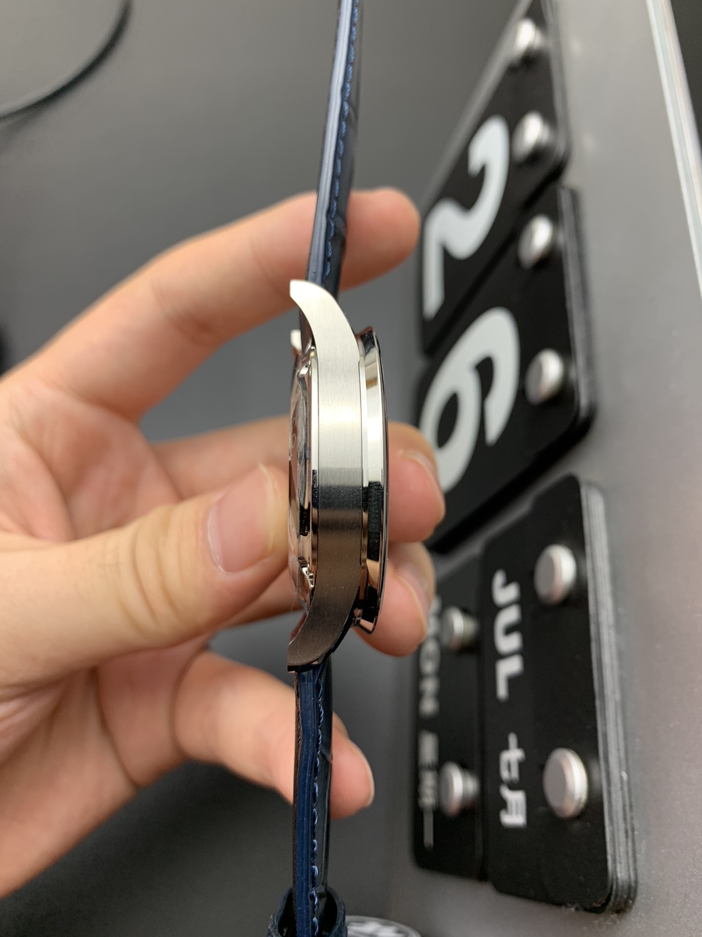 IWC 白面蓝针葡计