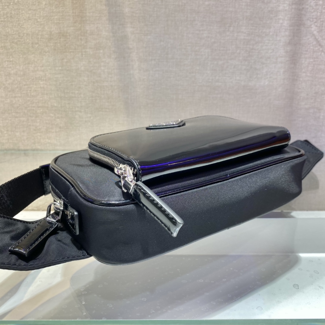 PRADA普拉达Re-Nylon再生尼龙材质新款腰包/胸包2VL977