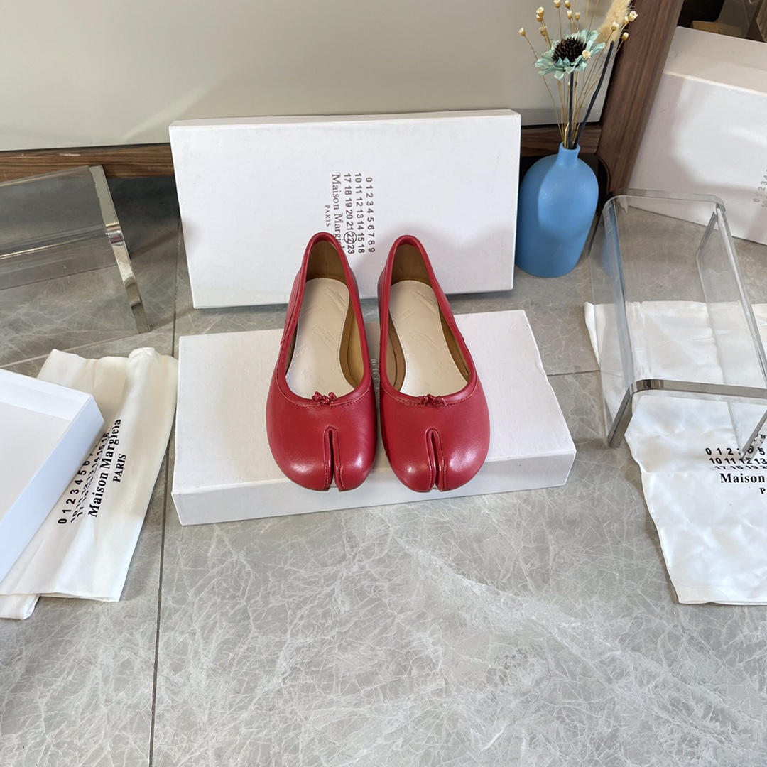 Maison Margiela Tabi Ballerina Flats Red Leather Split Toe Shoes 3 i1627293812 3283 0