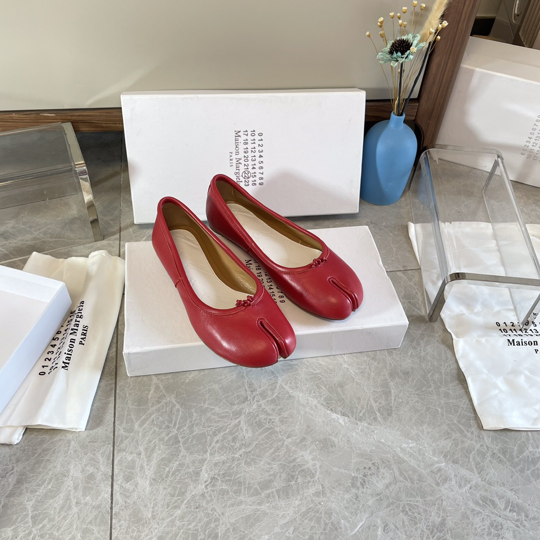 Maison Margiela Tabi Ballerina Flats Red Leather Split Toe Shoes 5 i1627293812 341 2