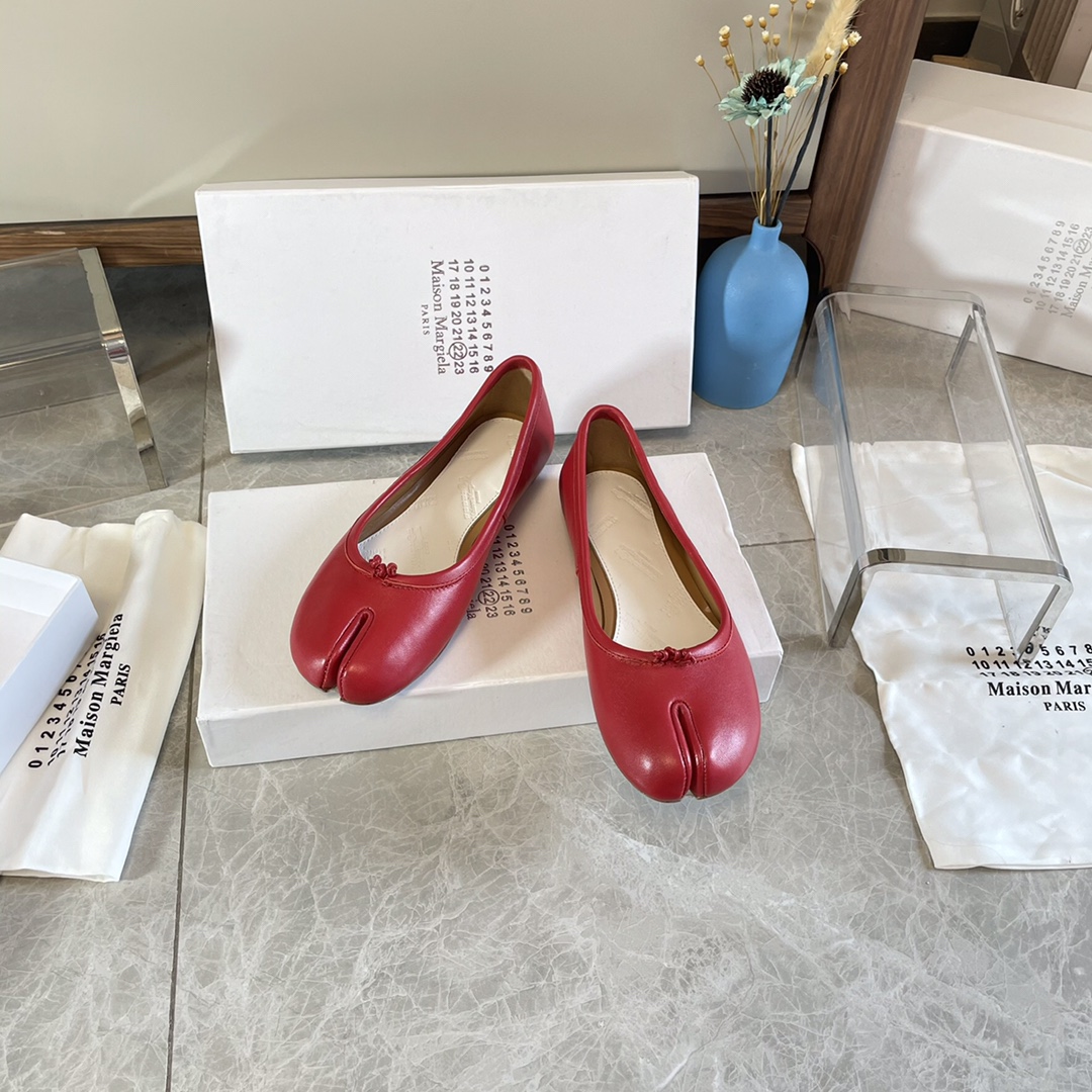 Maison Margiela Tabi Ballerina Flats Red Leather Split Toe Shoes 6 i1627293812 5107 3