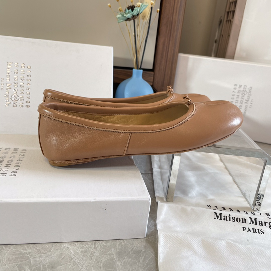 Maison Margiela Women's Tabi Leather Ballerina Shoes, Size 35-40 8 i1627293914 2799 6