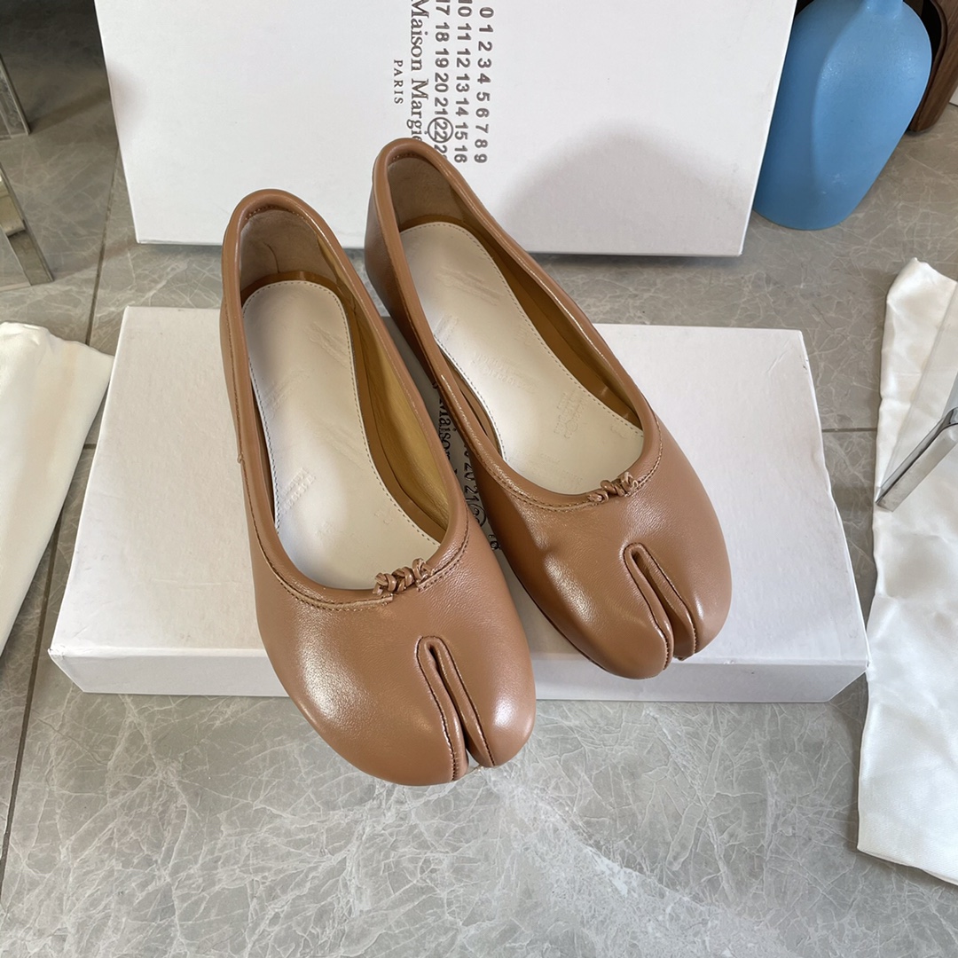 Maison Margiela Women's Tabi Leather Ballerina Shoes, Size 35-40 7 i1627293914 3695 5