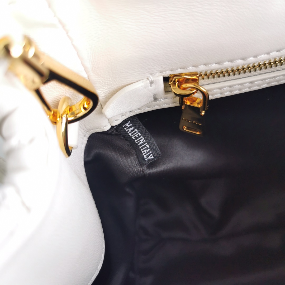 MIUMIU缪缪顶级进口CIoquel软羊皮新款水晶链钻包5BA067